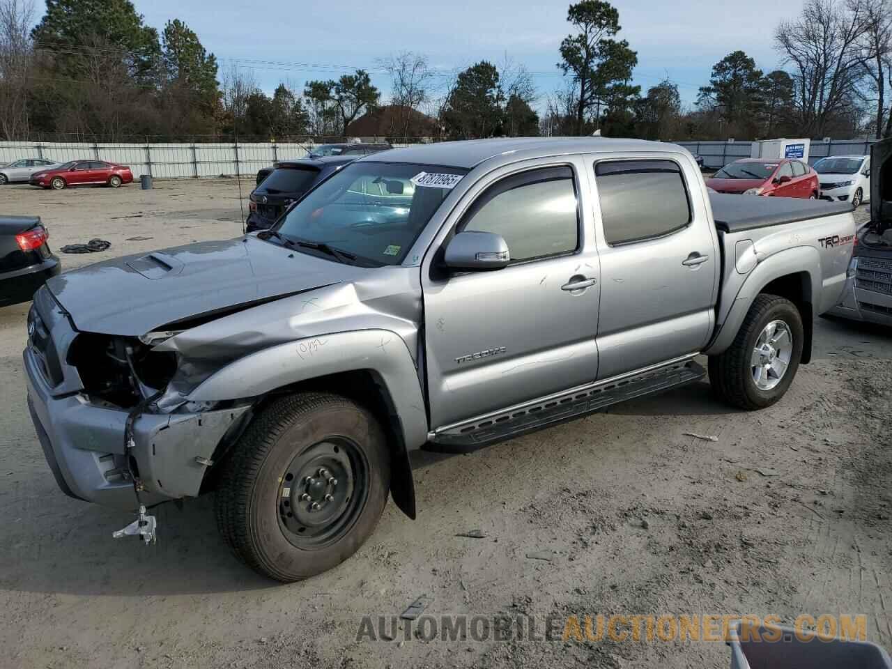 3TMLU4EN1FM178647 TOYOTA TACOMA 2015