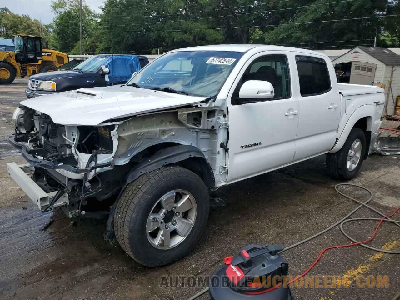 3TMLU4EN2FM172968 TOYOTA TACOMA 2015