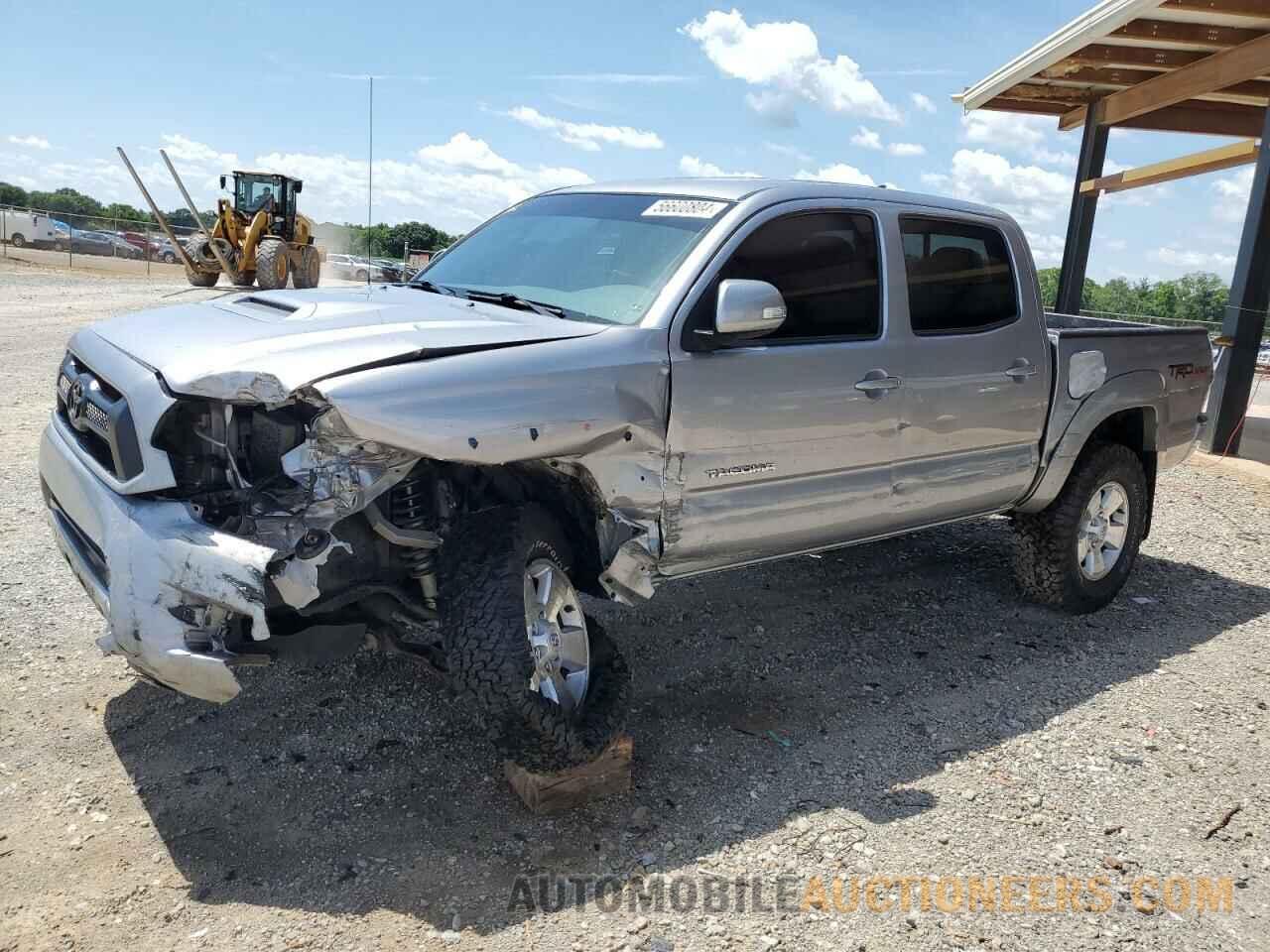 3TMLU4EN2FM179967 TOYOTA TACOMA 2015