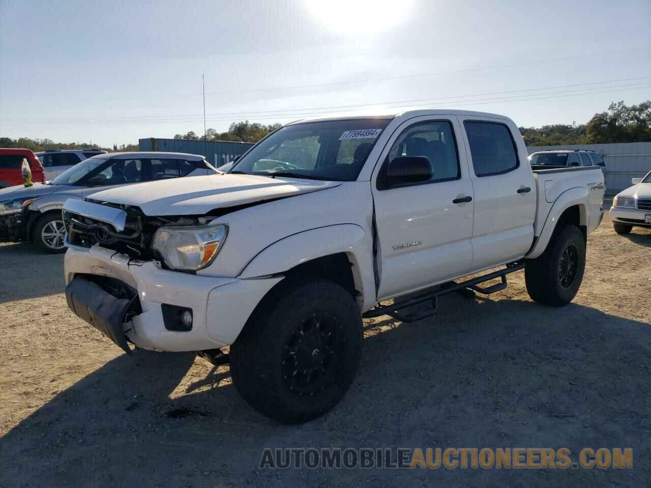 3TMLU4EN2FM182688 TOYOTA TACOMA 2015