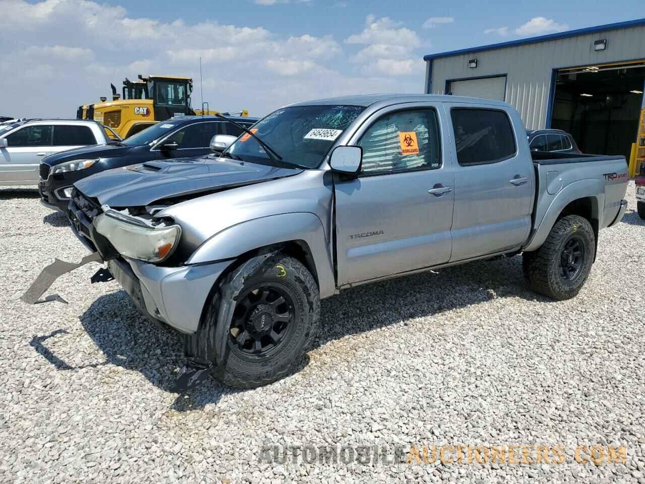 3TMLU4EN3FM179038 TOYOTA TACOMA 2015