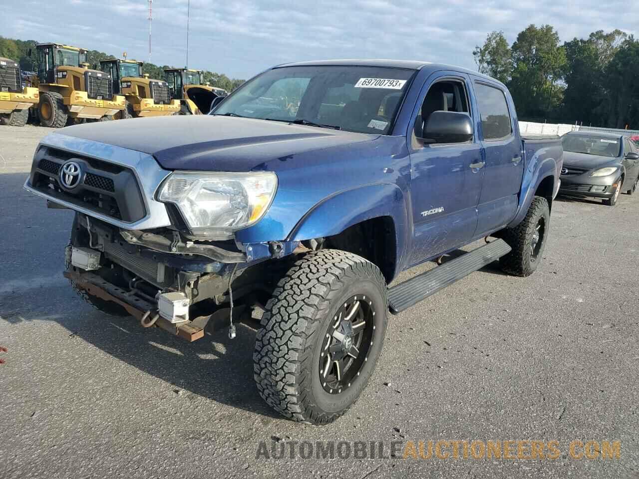 3TMLU4EN3FM180884 TOYOTA TACOMA 2015