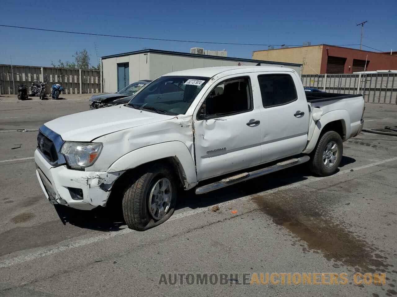 3TMLU4EN4FM164578 TOYOTA TACOMA 2015