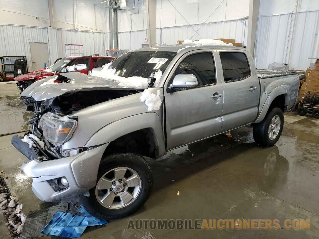 3TMLU4EN6FM176442 TOYOTA TACOMA 2015