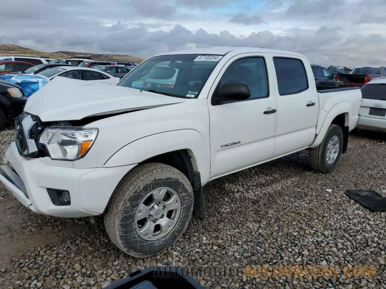 3TMLU4EN6FM178787 TOYOTA TACOMA 2015