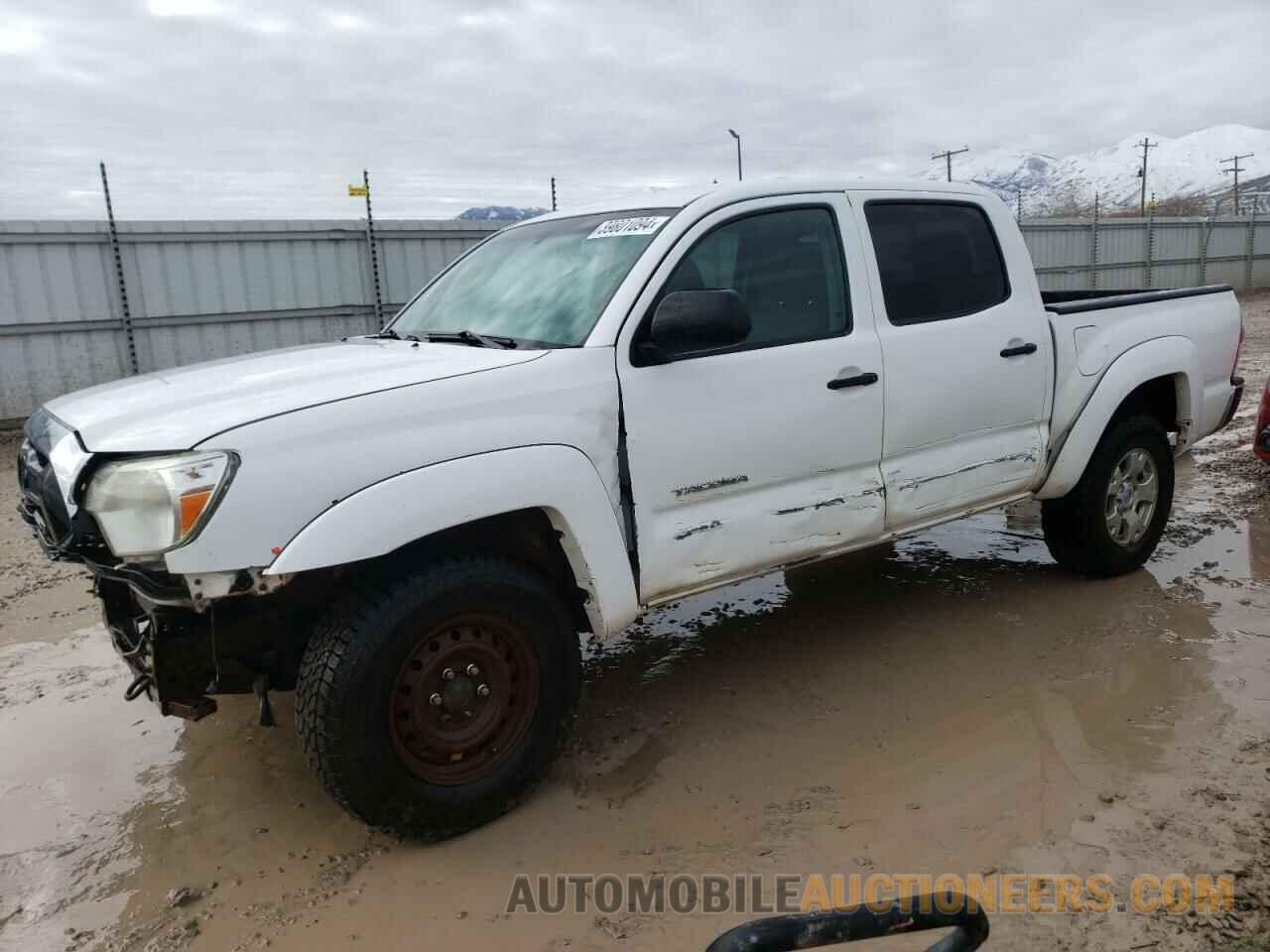 3TMLU4EN6FM181561 TOYOTA TACOMA 2015