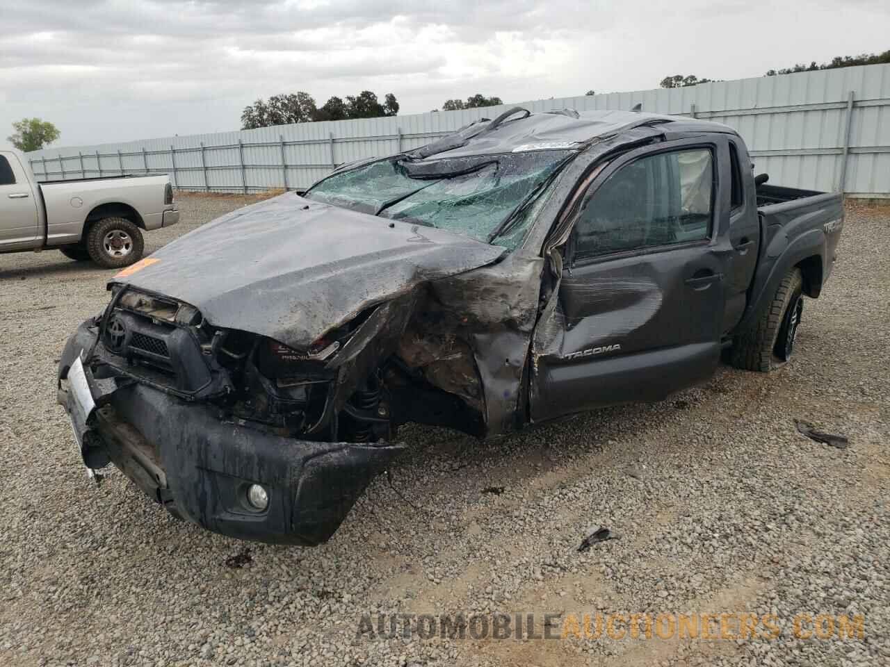 3TMLU4EN6FM193967 TOYOTA TACOMA 2015