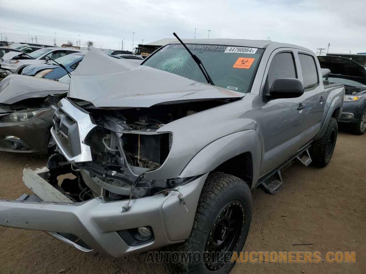 3TMLU4EN7FM203082 TOYOTA TACOMA 2015