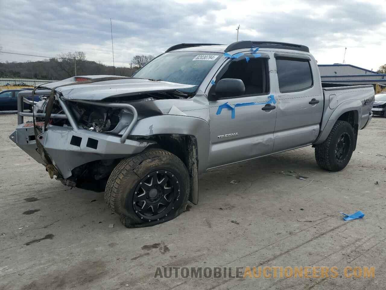 3TMLU4EN8FM174112 TOYOTA TACOMA 2015