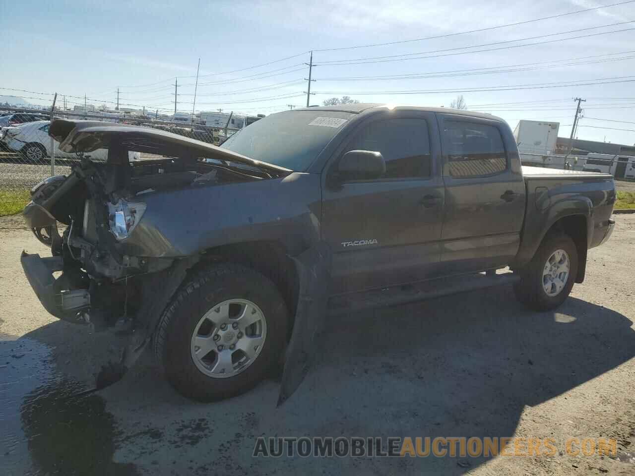 3TMLU4EN9FM203858 TOYOTA TACOMA 2015