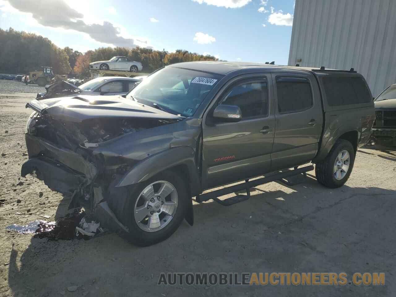 3TMLU4ENXFM176217 TOYOTA TACOMA 2015