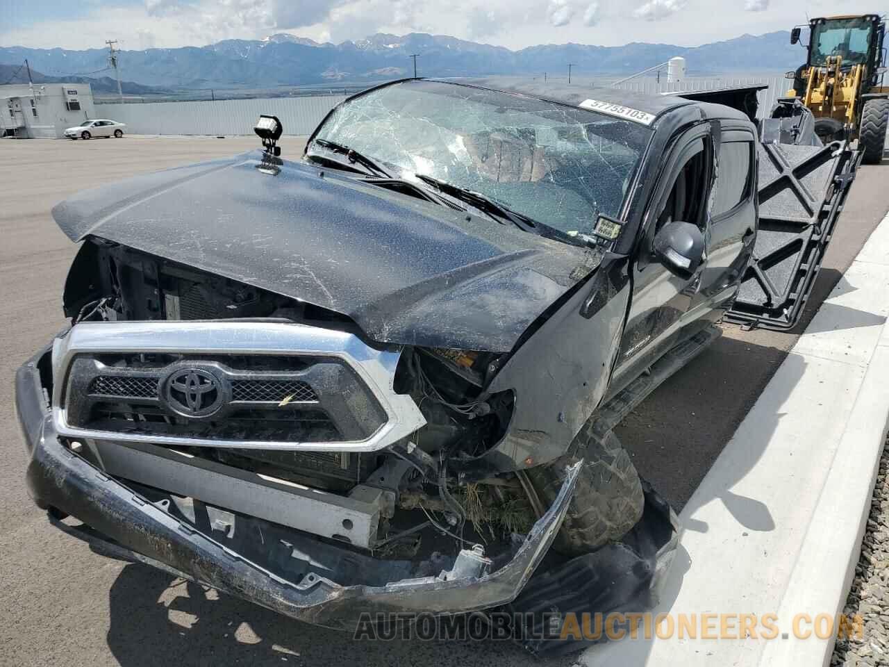 3TMLU4ENXFM184558 TOYOTA TACOMA 2015