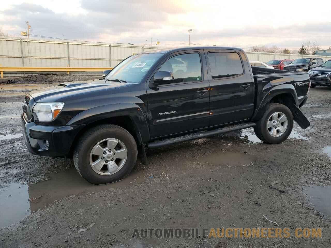 3TMLU4ENXFM197049 TOYOTA TACOMA 2015