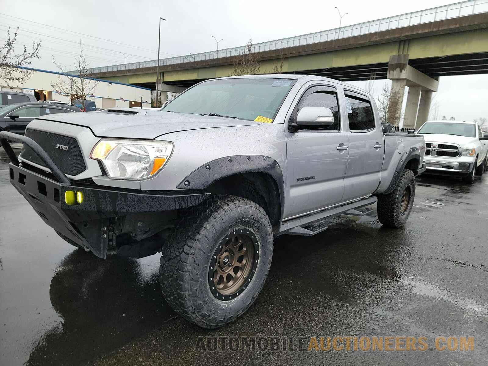 3TMMU4FN6FM076098 Toyota Tacoma 2015