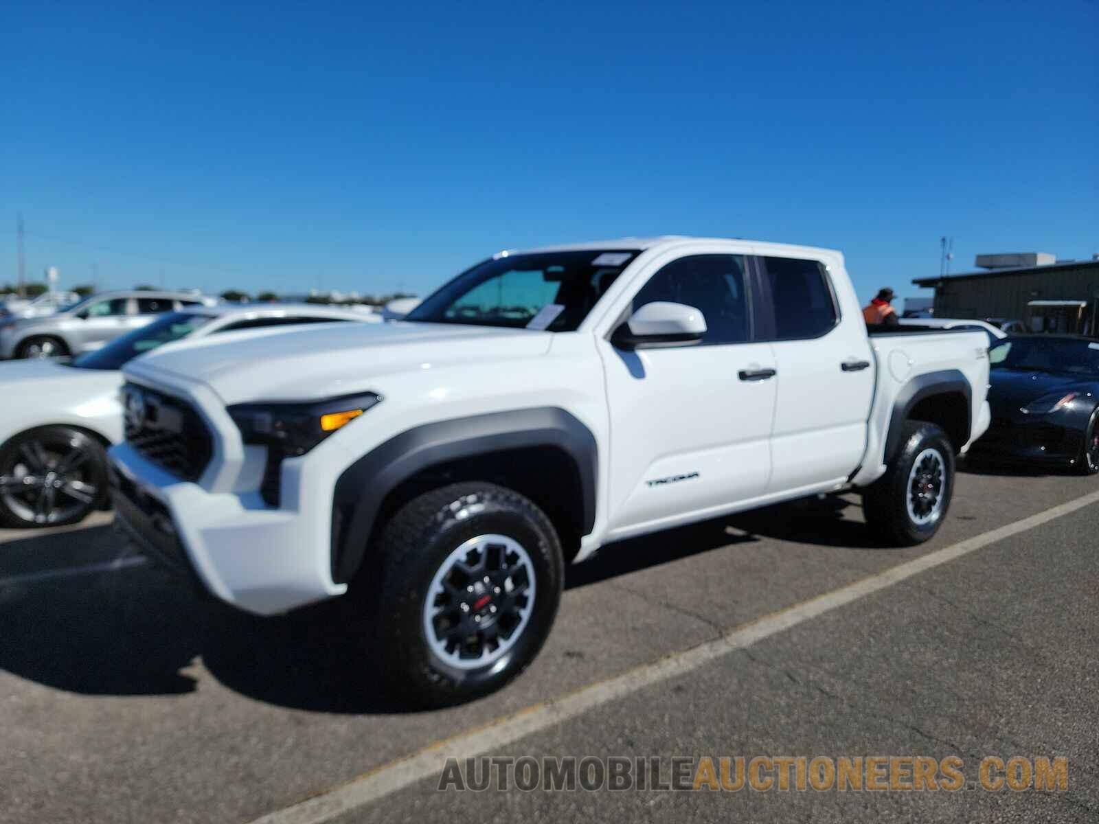 3TYLB5JN8RT033616 Toyota Tacoma 2024