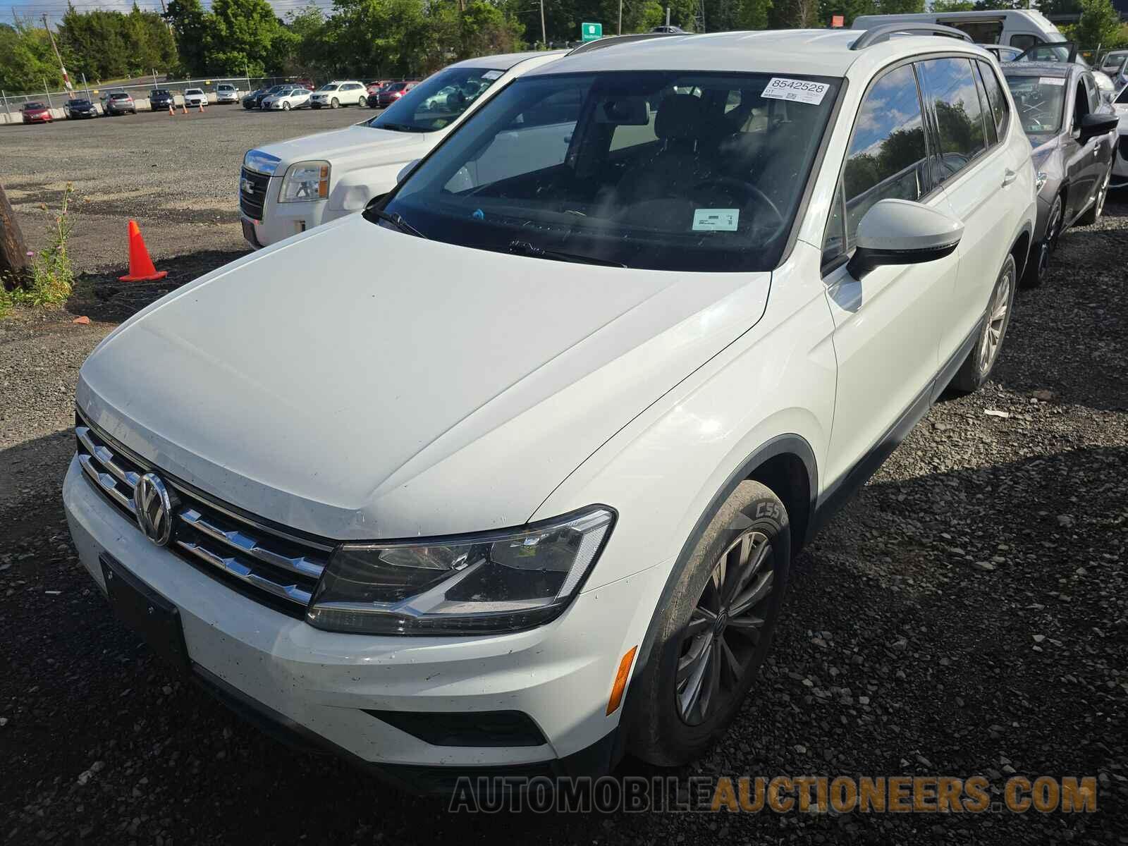 3VV0B7AX1JM108061 Volkswagen Tiguan 2018