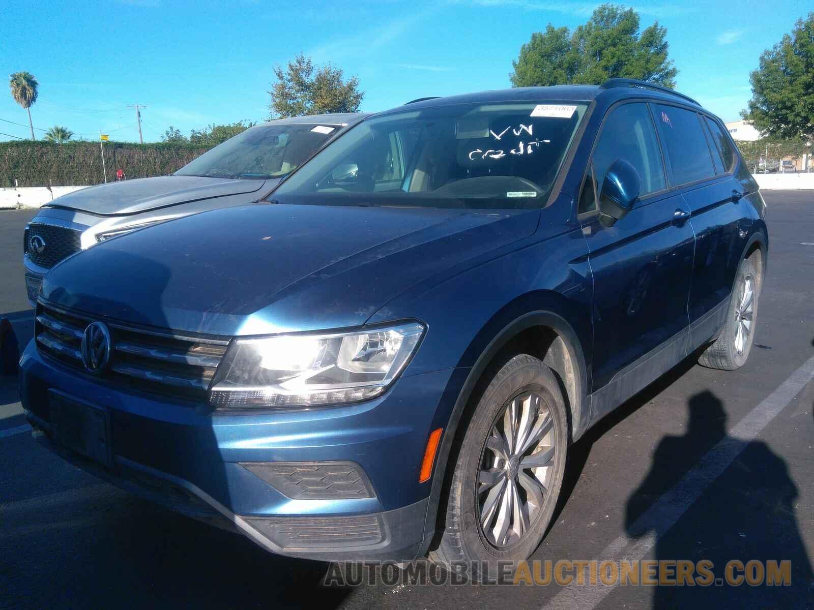 3VV0B7AX5KM058055 Volkswagen Tiguan 2019