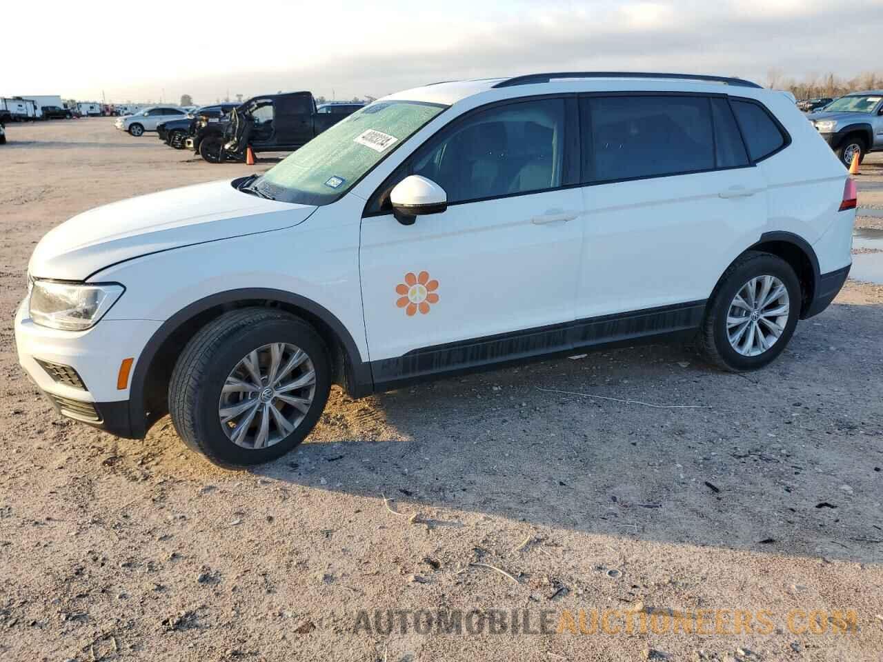 3VV1B7AX0JM079401 VOLKSWAGEN TIGUAN 2018