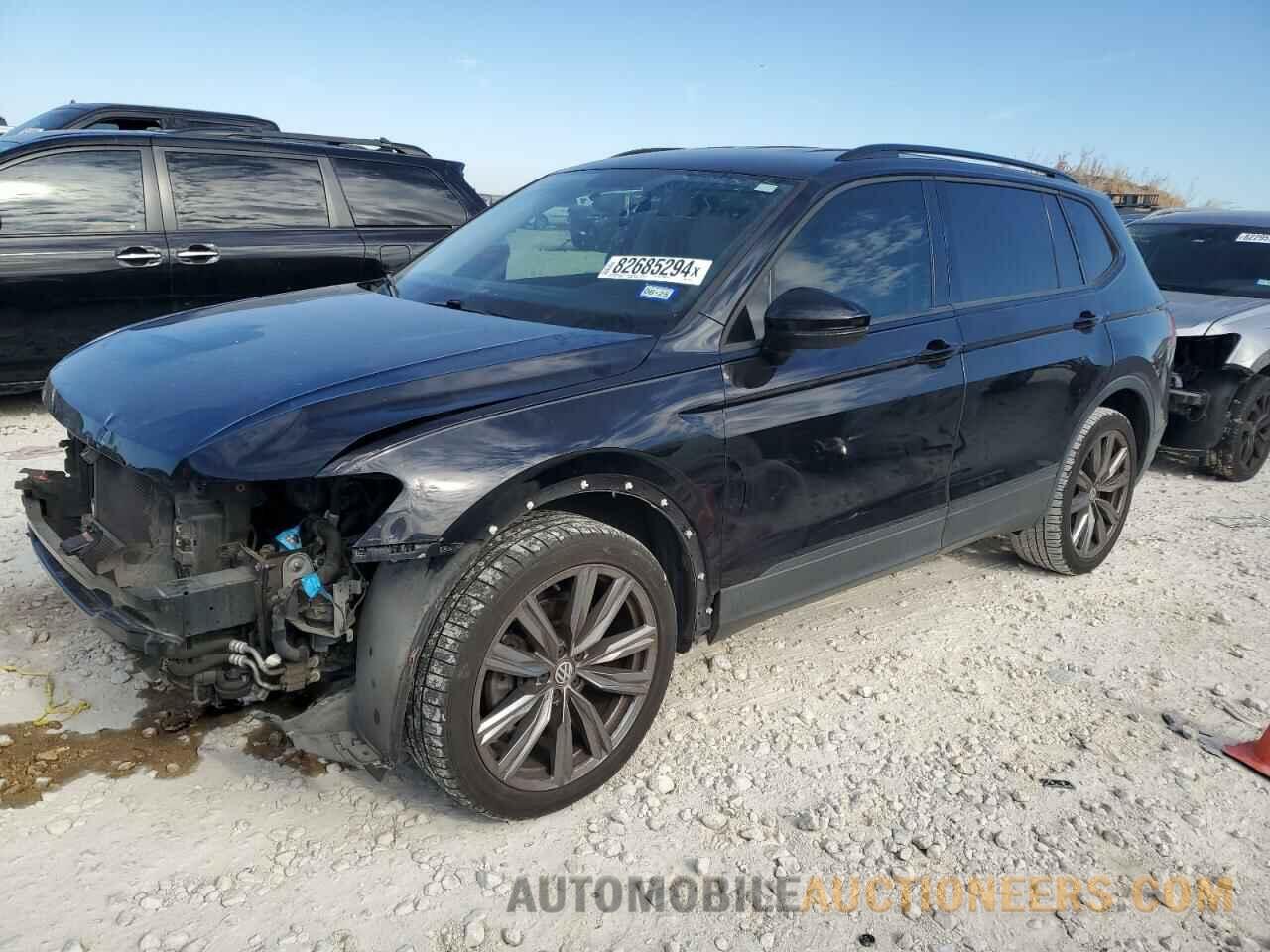 3VV1B7AX0JM189929 VOLKSWAGEN TIGUAN 2018