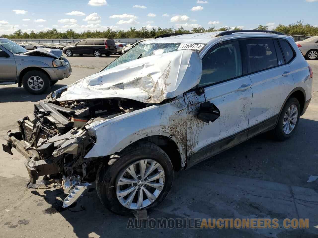 3VV1B7AX2JM095406 VOLKSWAGEN TIGUAN 2018