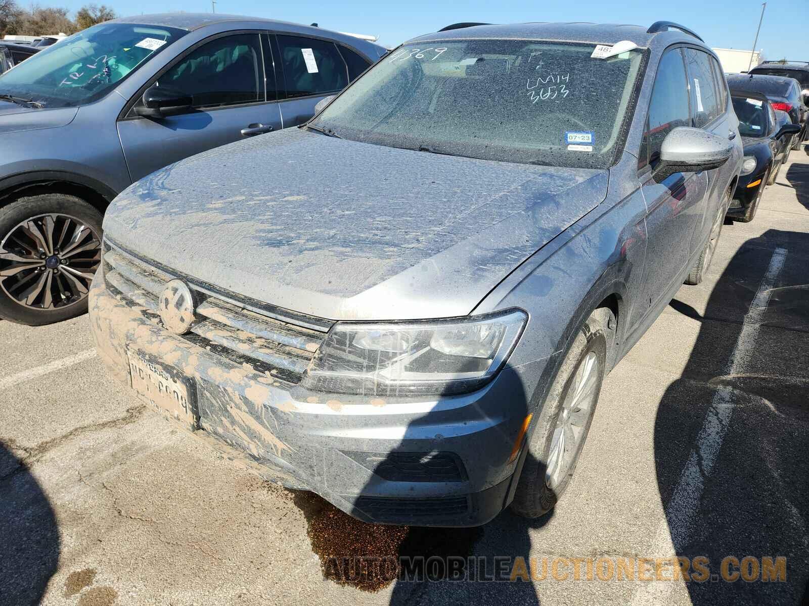 3VV1B7AX4LM143653 Volkswagen Tiguan 2020