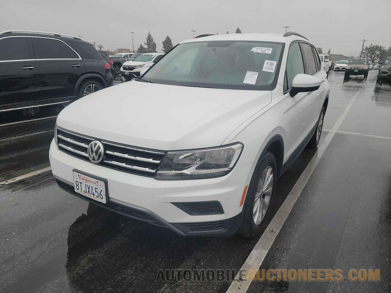 3VV1B7AX9LM078055 Volkswagen Tiguan 2020