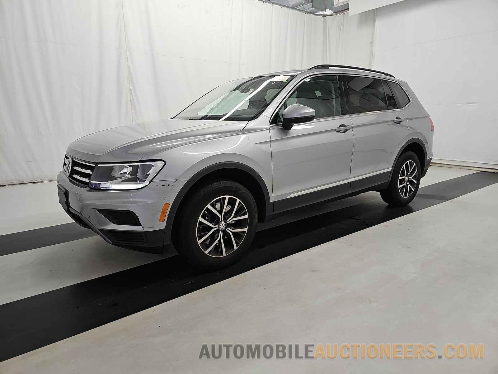 3VV2B7AX6LM140807 Volkswagen Tiguan 2020