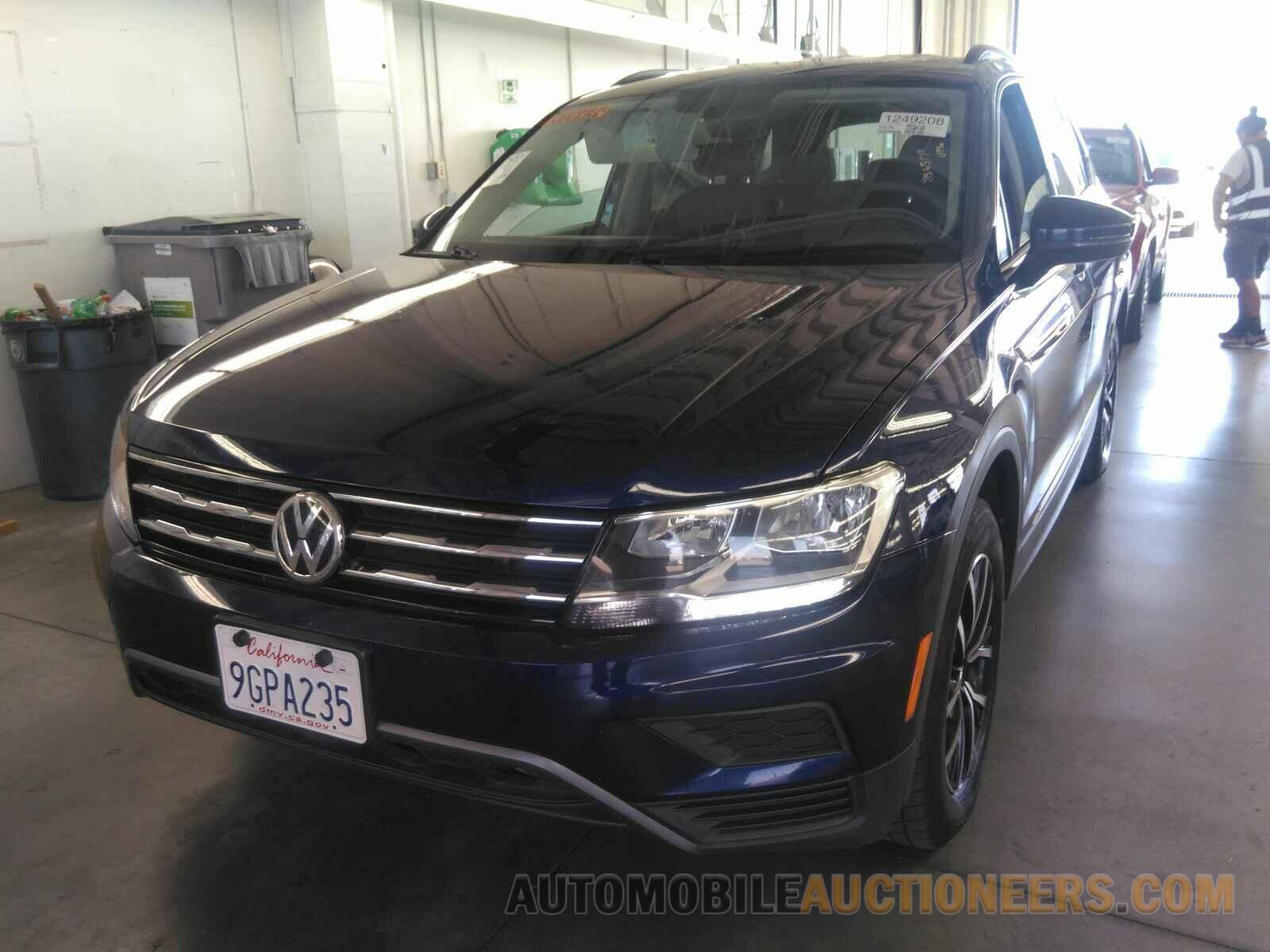 3VV2B7AX6MM063860 Volkswagen Tiguan 2021