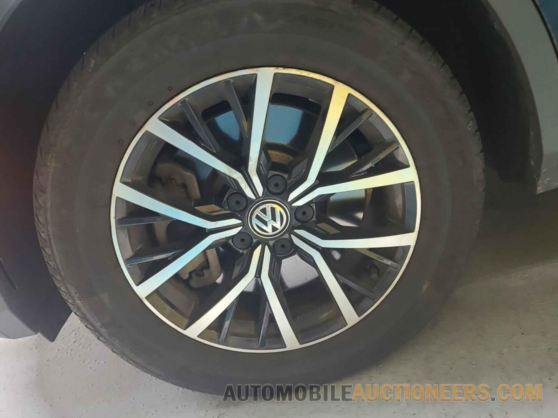 3VV2B7AX8MM146335 VOLKSWAGEN TIGUAN 2021