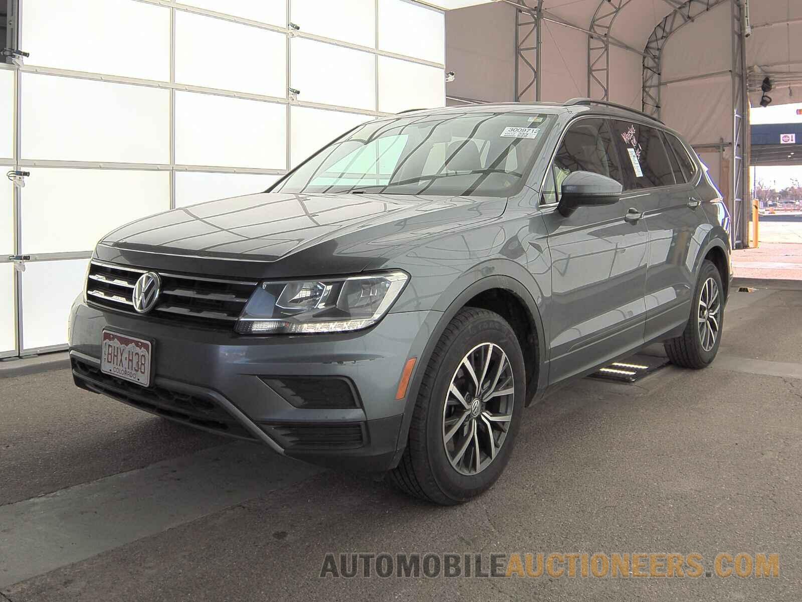 3VV2B7AX9KM182953 Volkswagen Tiguan 2019