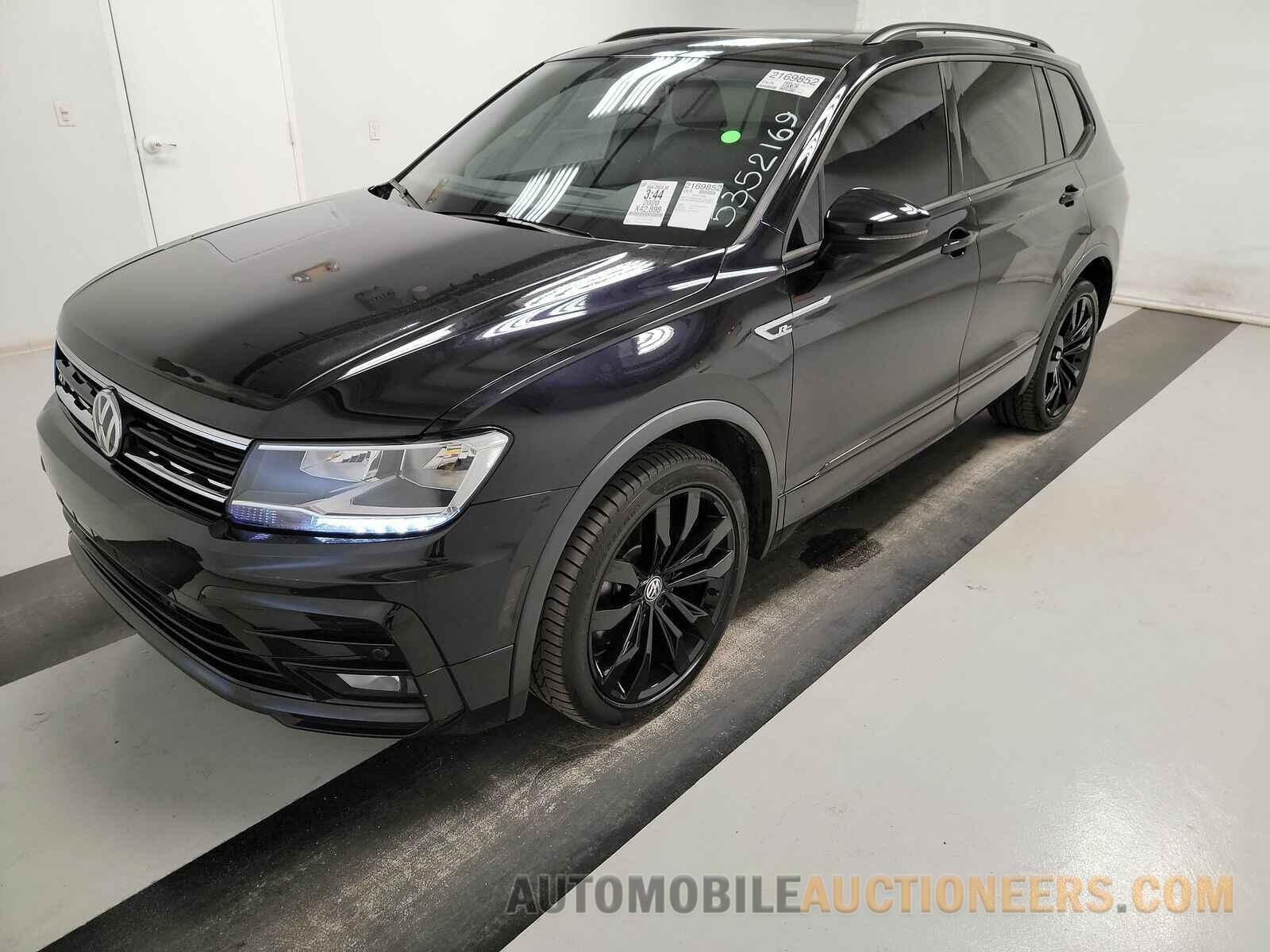 3VV3B7AX0LM112327 Volkswagen Tiguan 2020