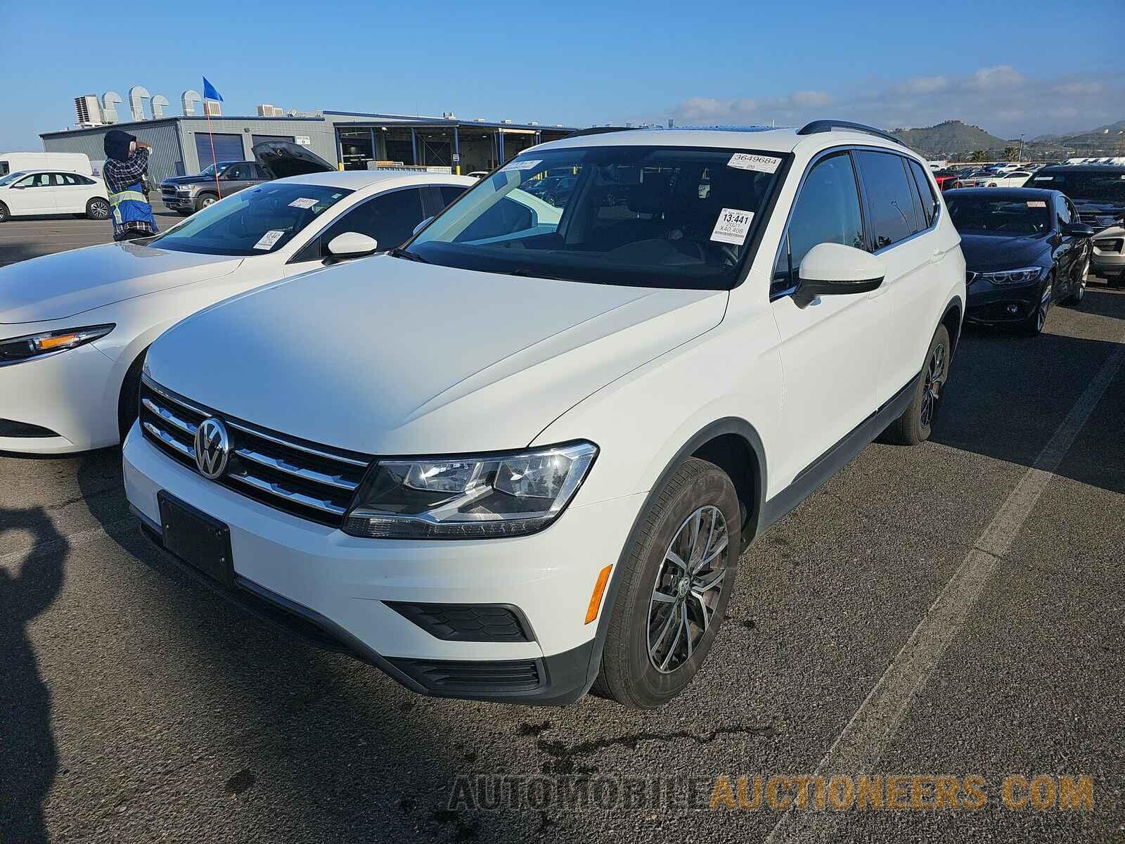 3VV3B7AX0MM045357 Volkswagen Tiguan 2021