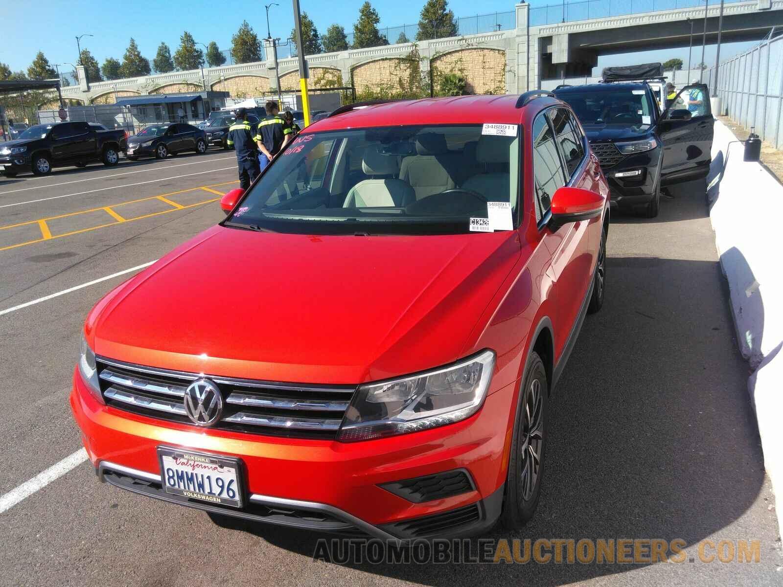 3VV3B7AX1KM198326 Volkswagen Tiguan 2019