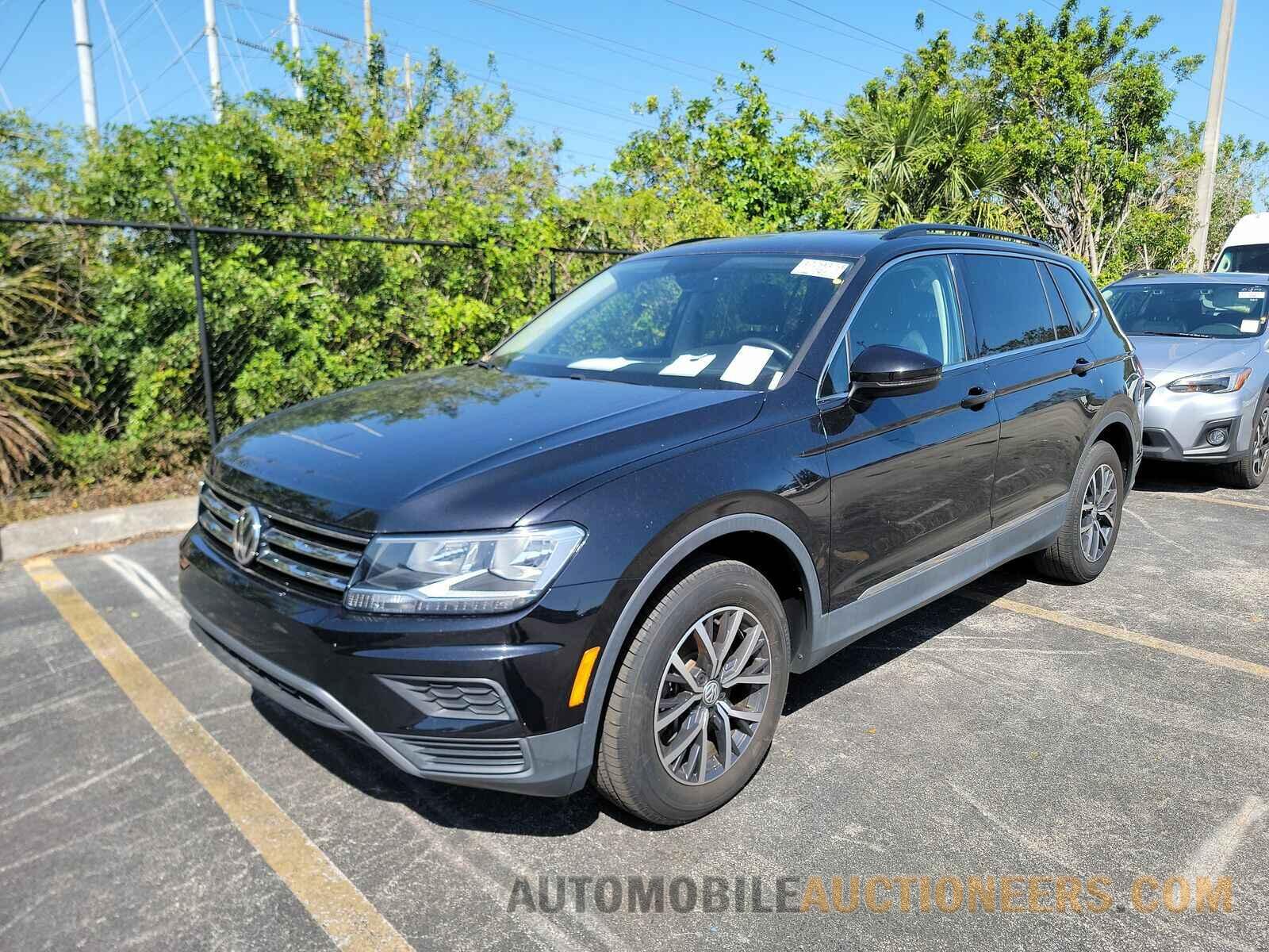 3VV3B7AX1LM137527 Volkswagen Tiguan 2020