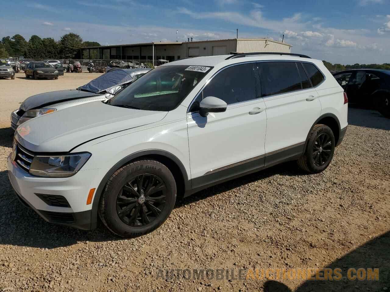 3VV3B7AX2JM110351 VOLKSWAGEN TIGUAN 2018