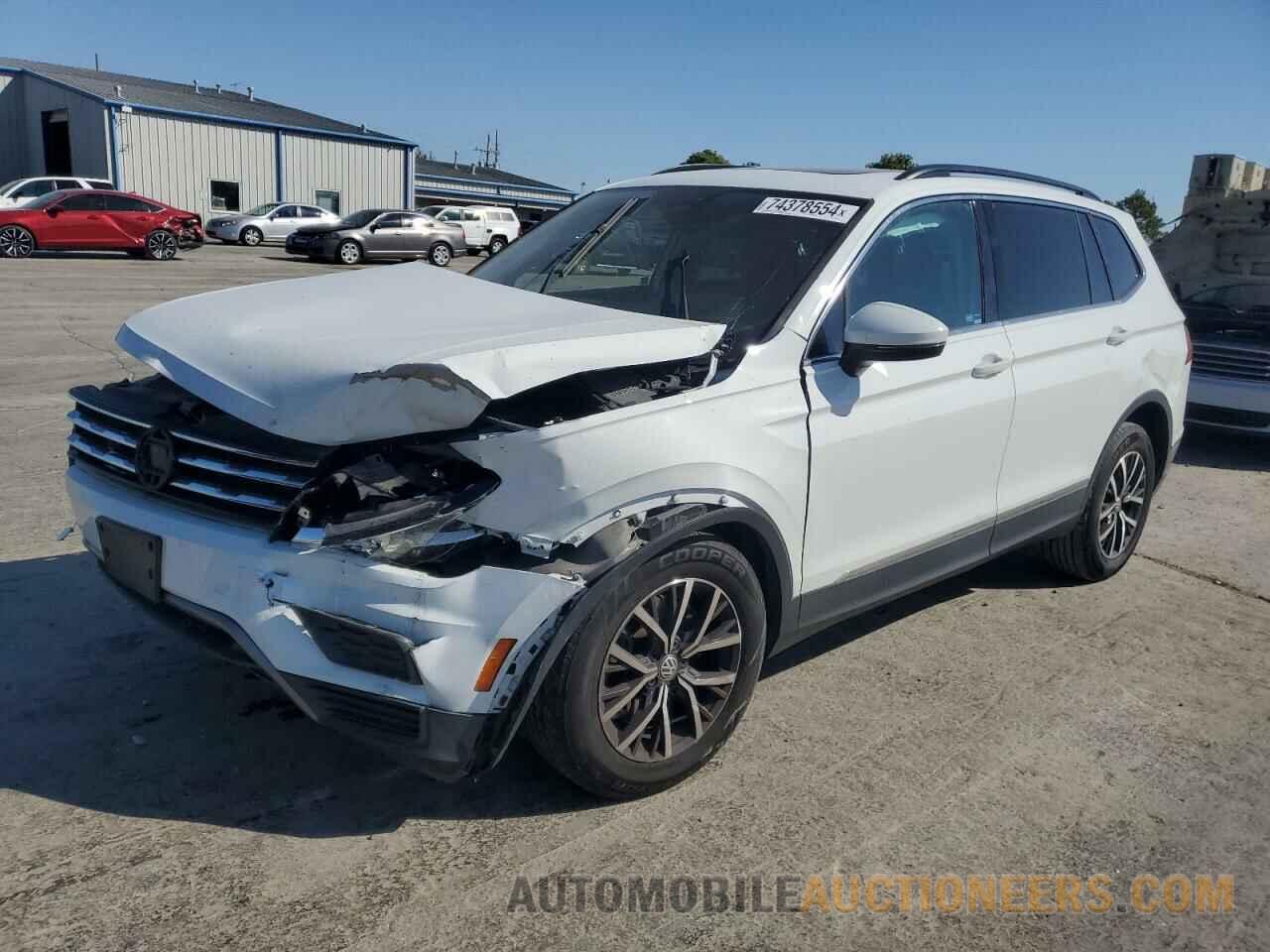 3VV3B7AX2JM207100 VOLKSWAGEN TIGUAN 2018