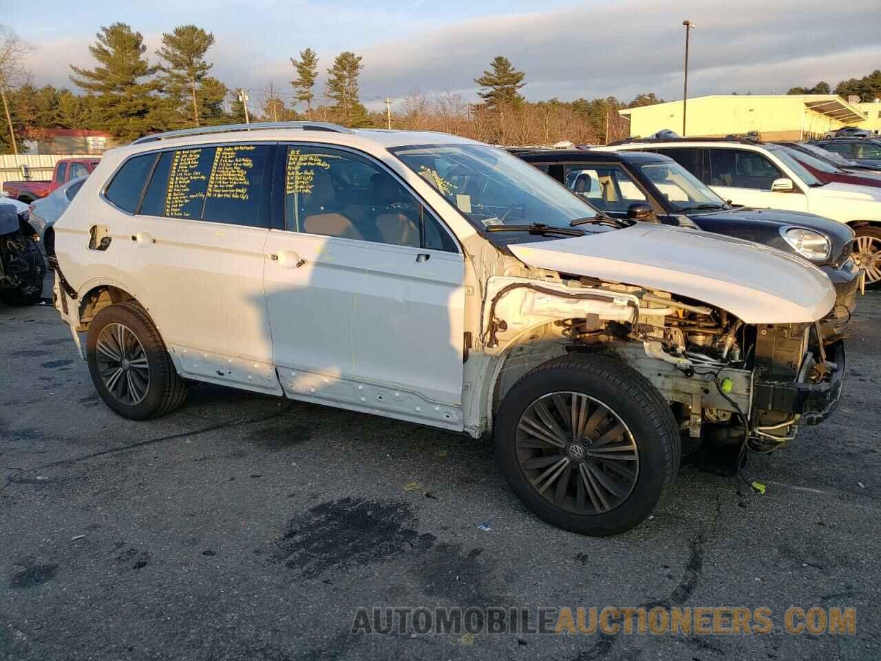 3VV3B7AX3JM073424 VOLKSWAGEN TIGUAN 2018