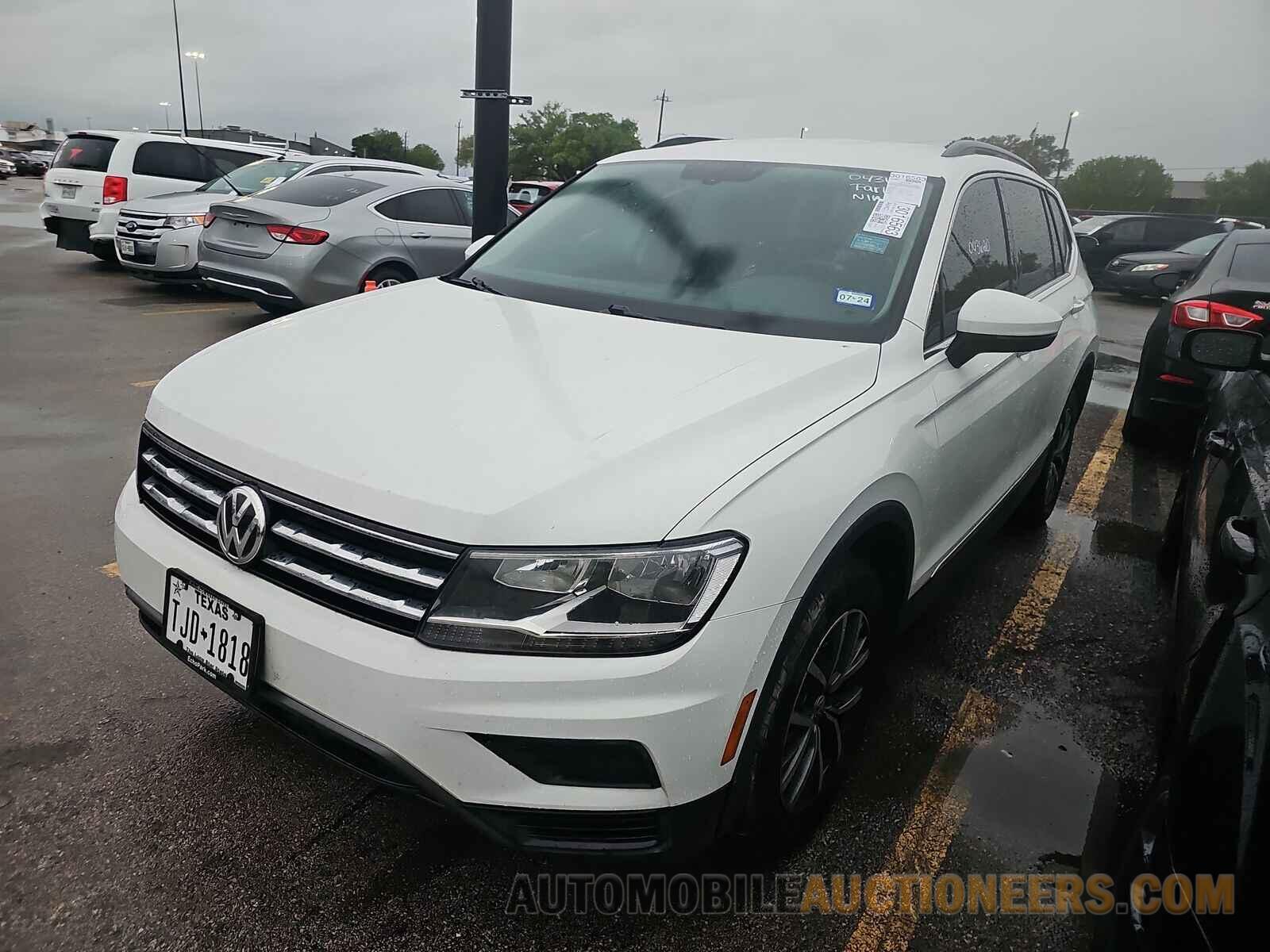 3VV3B7AX3LM043620 Volkswagen Tiguan 2020