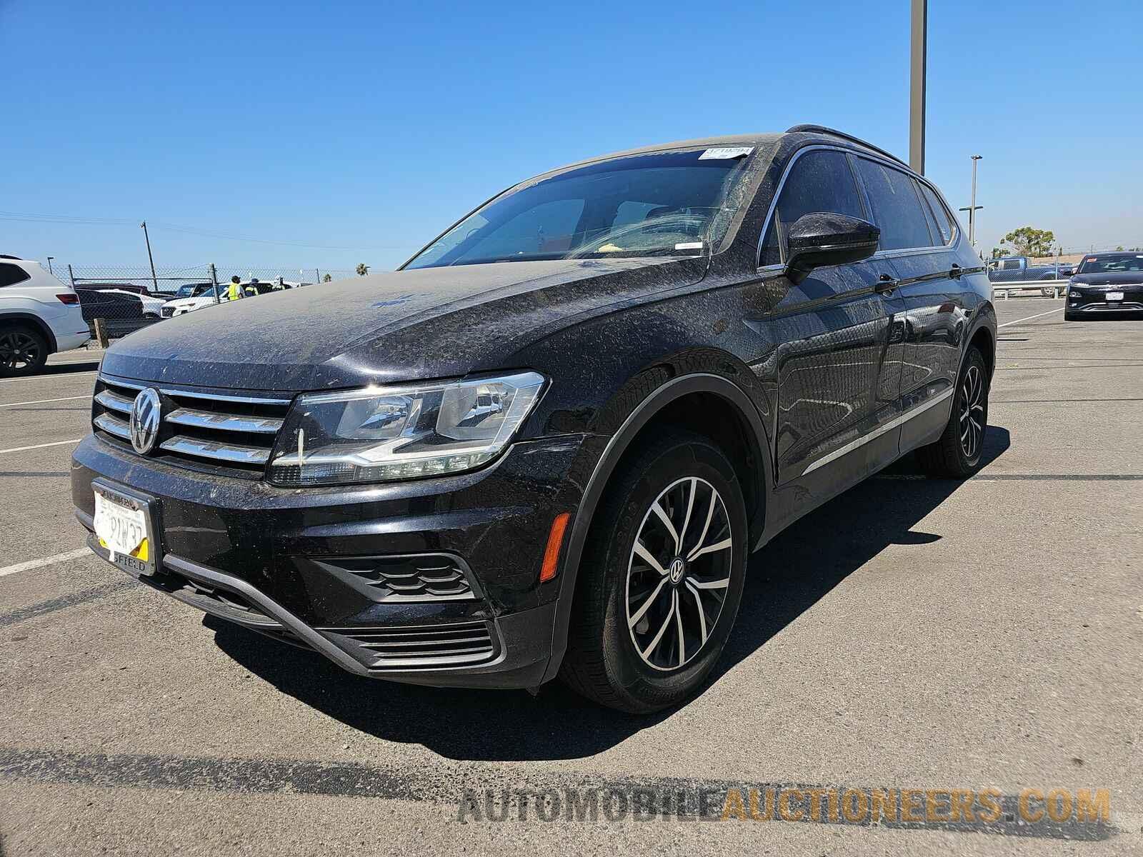 3VV3B7AX3MM140415 Volkswagen Tiguan 2021