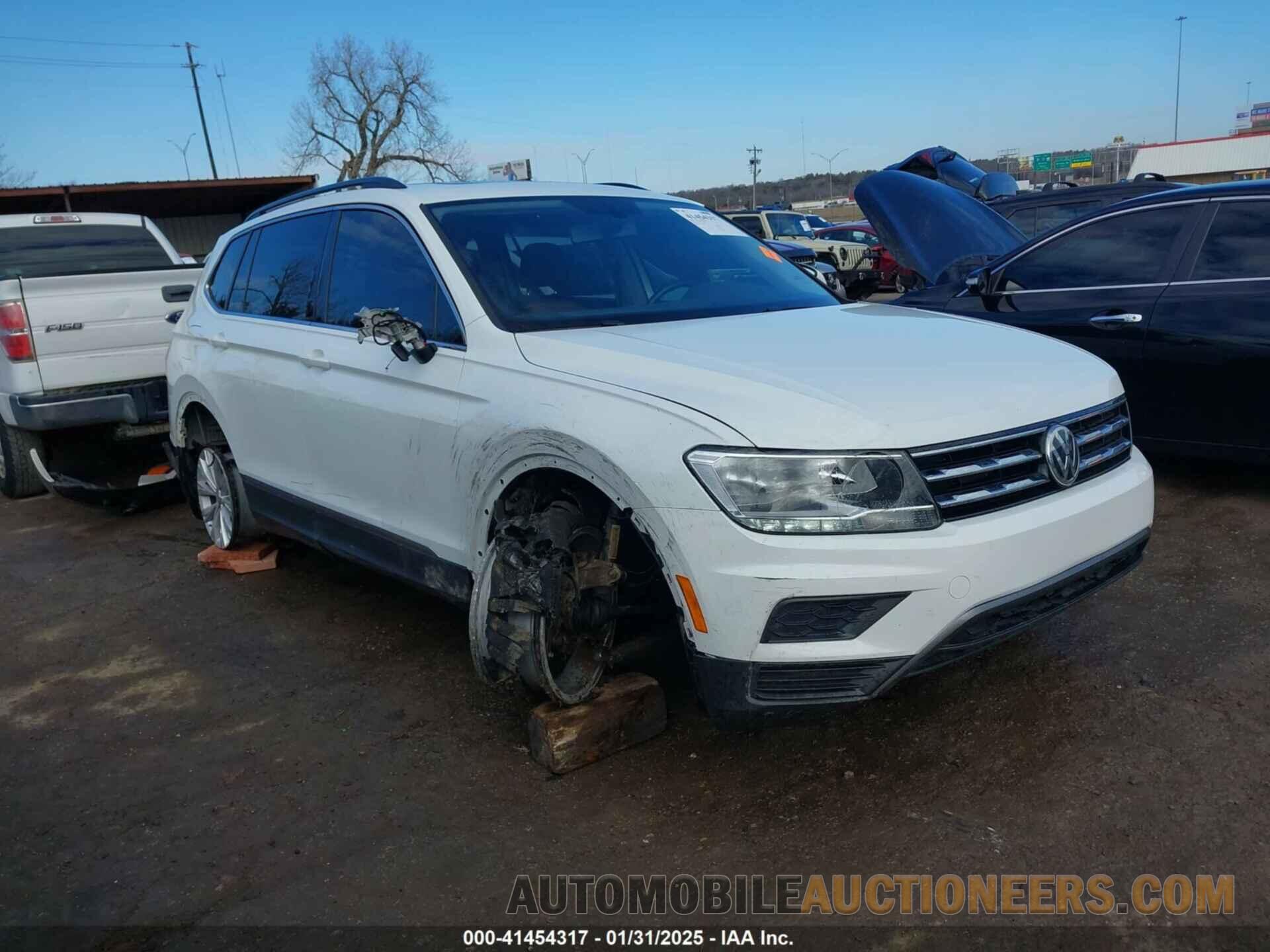 3VV3B7AX4JM120816 VOLKSWAGEN TIGUAN 2018