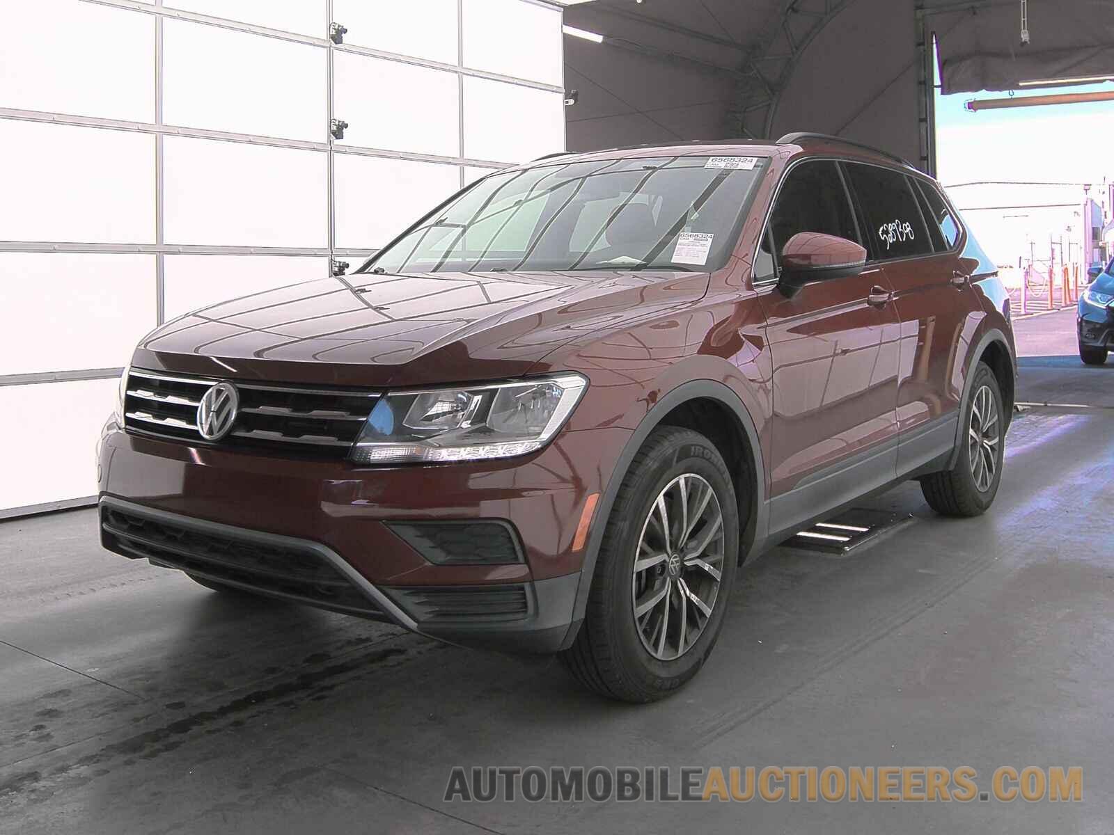 3VV3B7AX4KM100812 Volkswagen Tiguan 2019