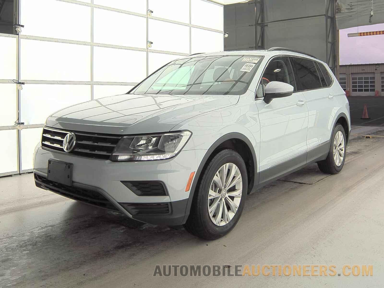 3VV3B7AX5JM160385 Volkswagen Tiguan 2018