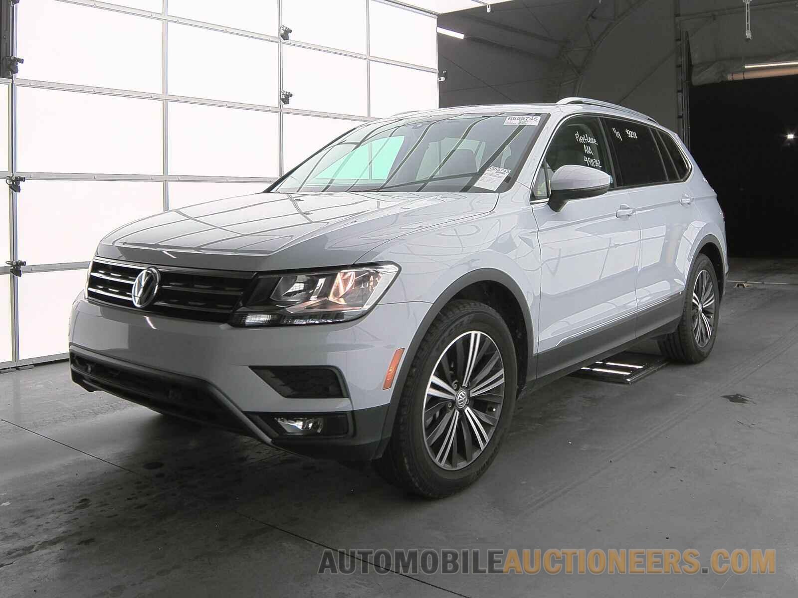 3VV3B7AX5KM061812 Volkswagen Tiguan 2019