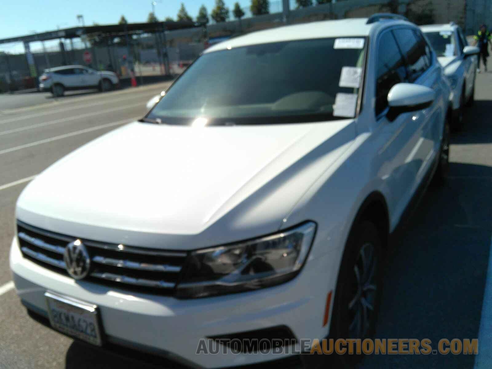 3VV3B7AX5KM096575 Volkswagen Tiguan 2019