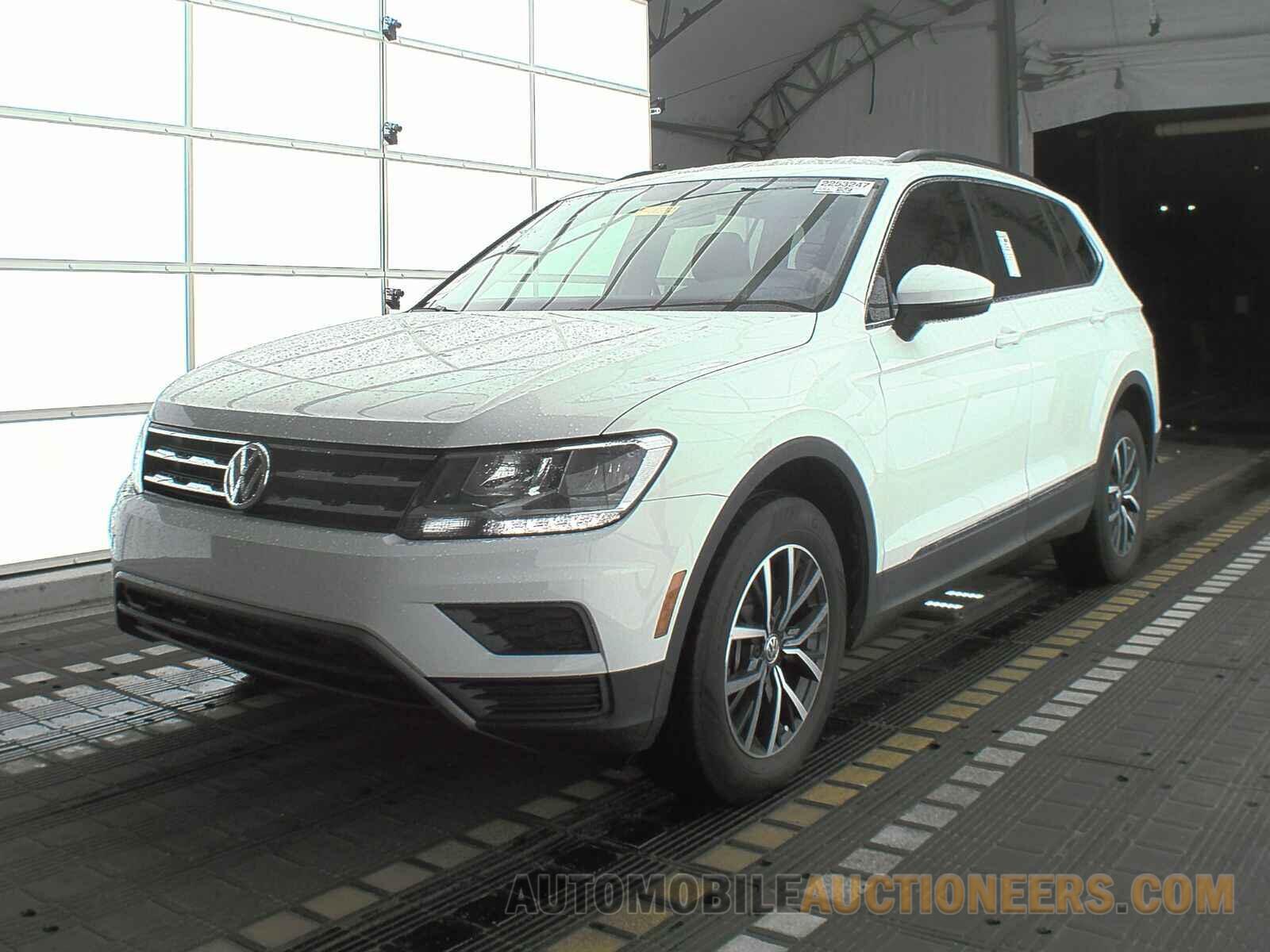 3VV3B7AX5LM037642 Volkswagen Tiguan 2020