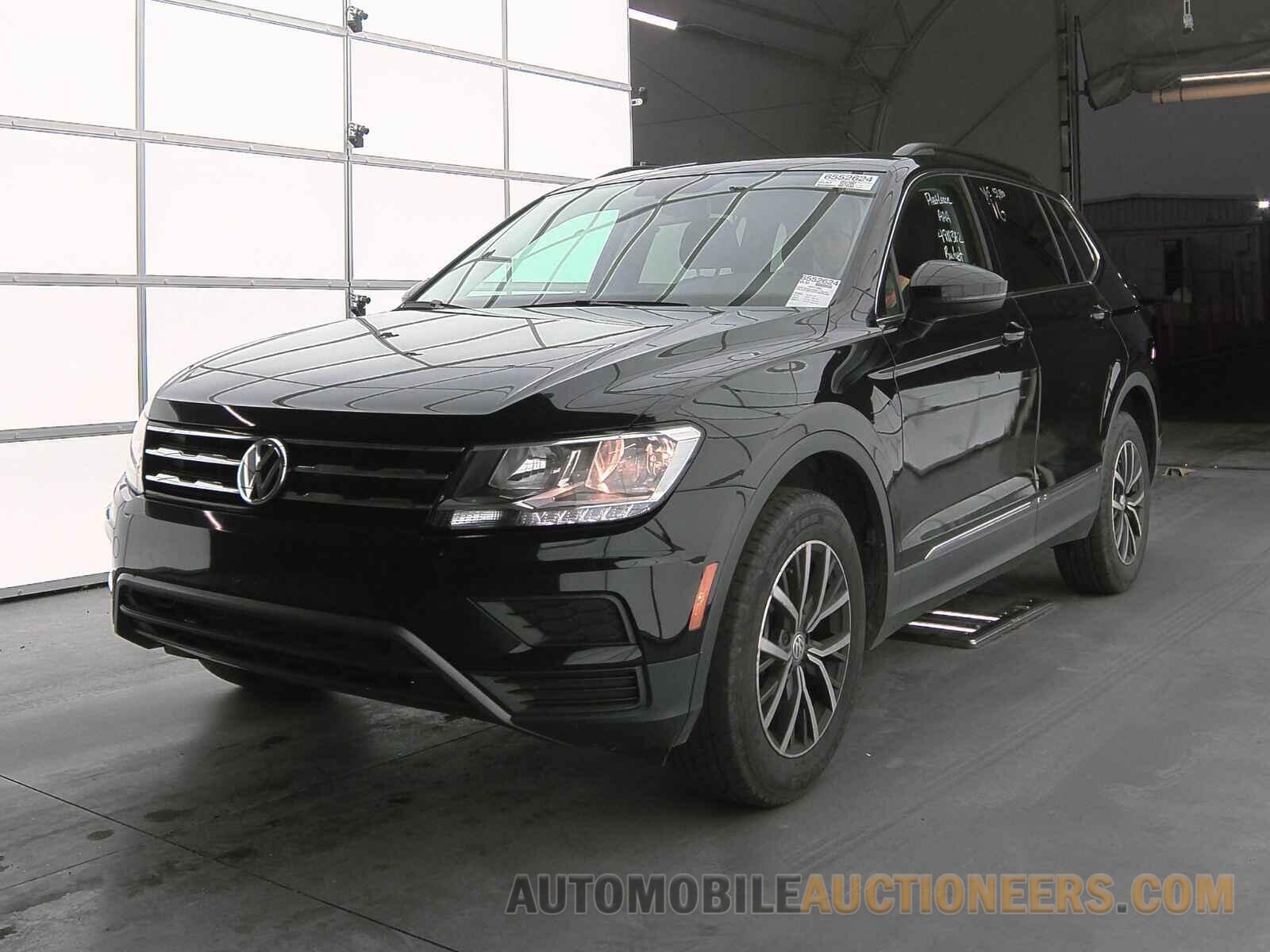 3VV3B7AX5LM045255 Volkswagen Tiguan 2020