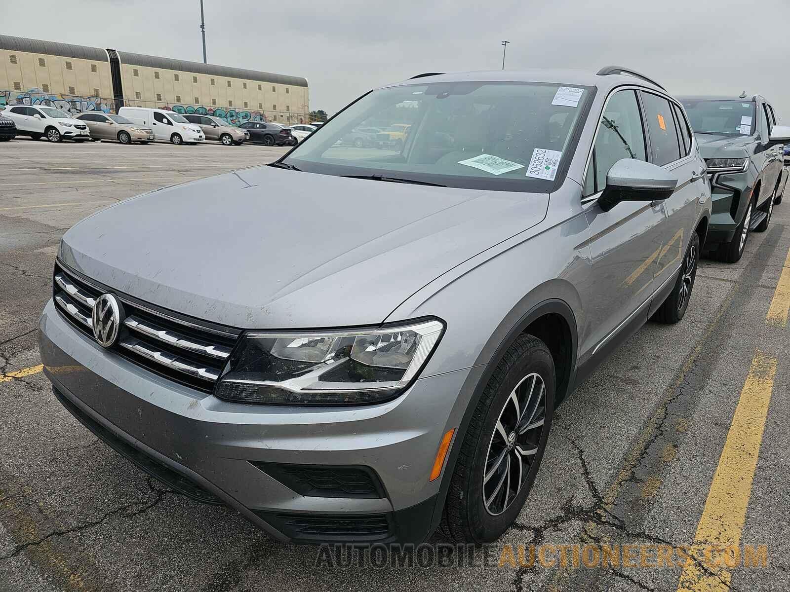 3VV3B7AX5MM068312 Volkswagen Tiguan 2021