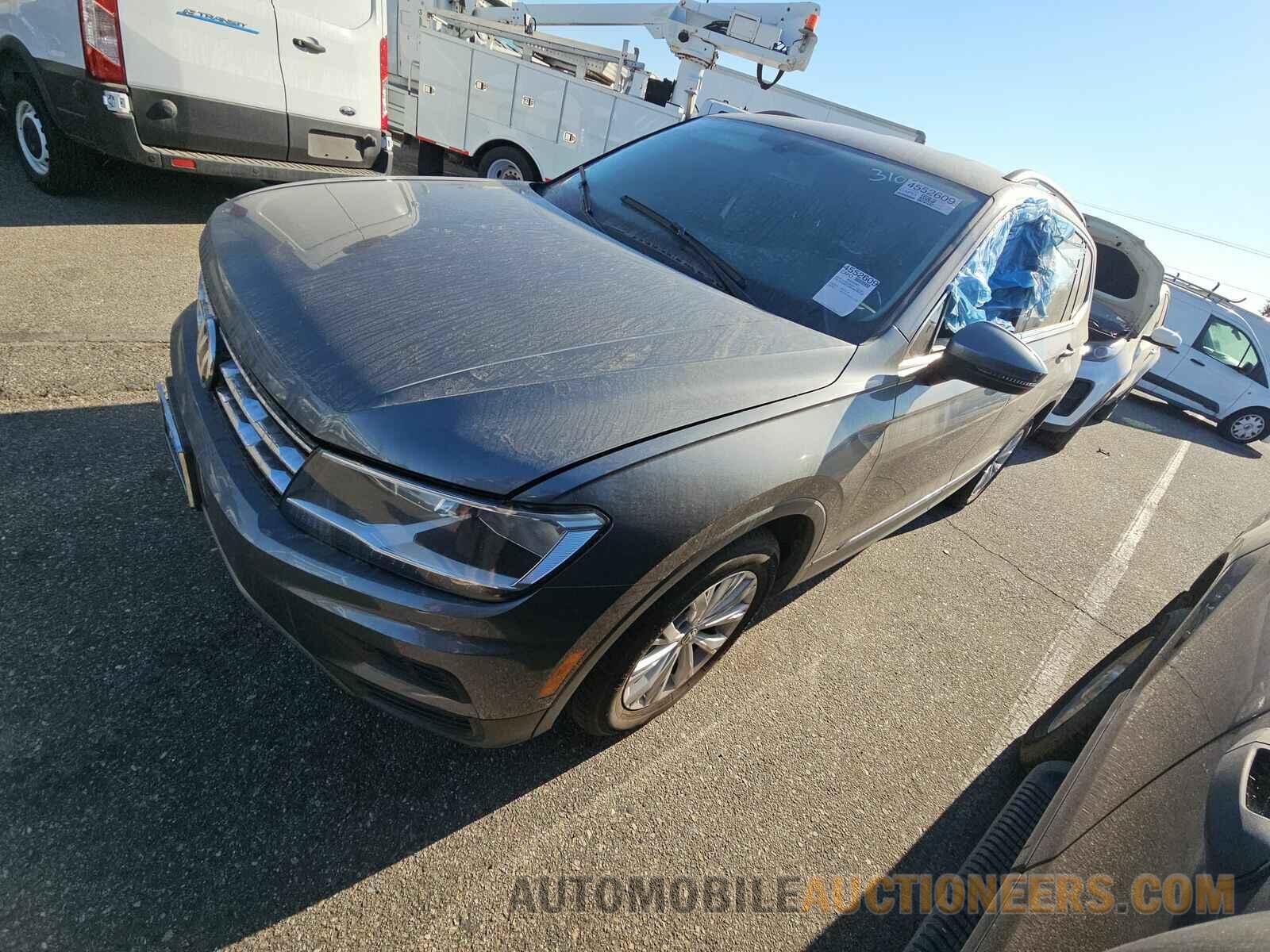 3VV3B7AX6JM088726 Volkswagen Tiguan 2018