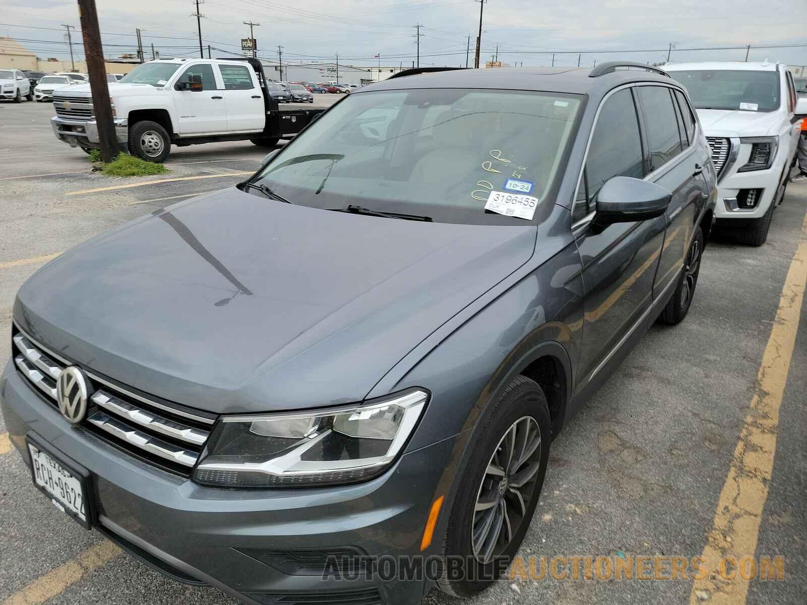 3VV3B7AX6LM040906 Volkswagen Tiguan 2020