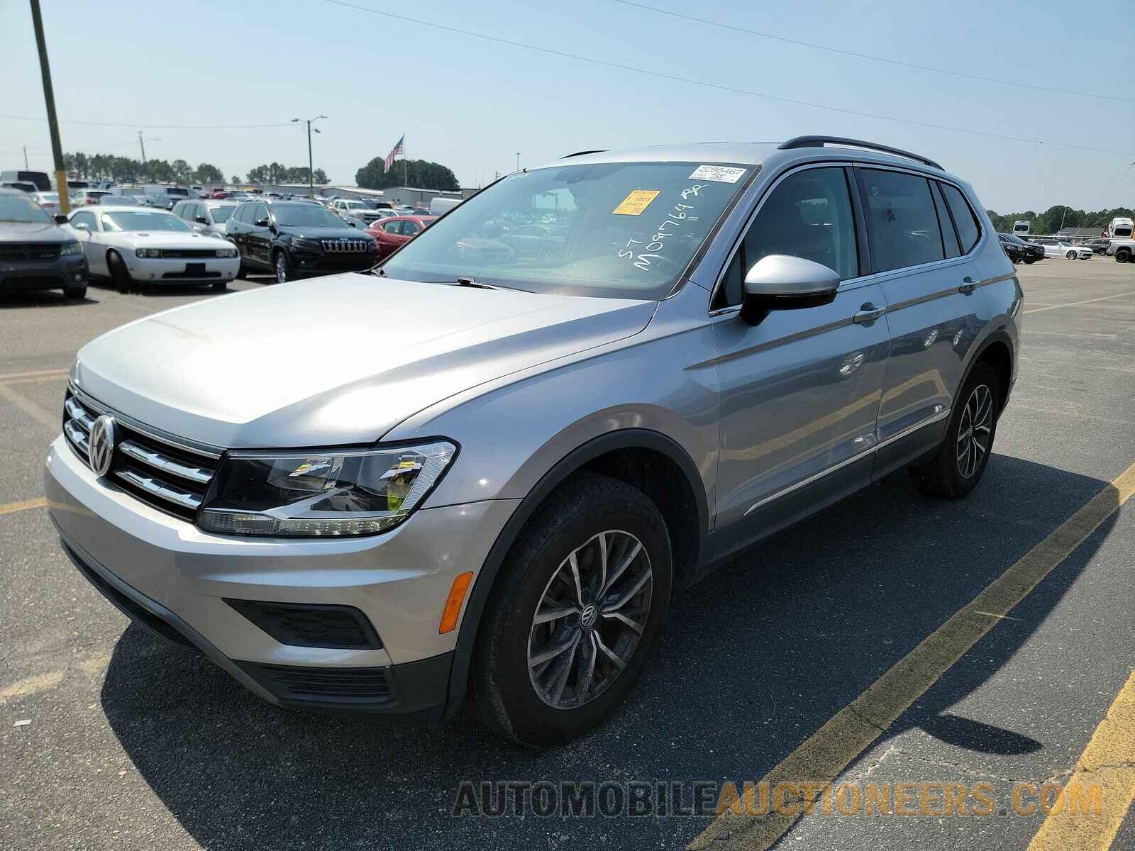 3VV3B7AX6LM097641 Volkswagen Tiguan 2020